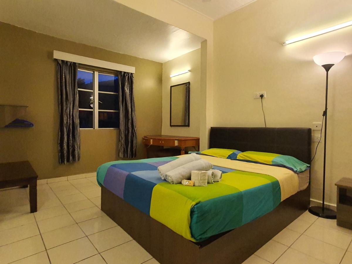 Fathers Guesthouse ตานาห์ราตา ภายนอก รูปภาพ